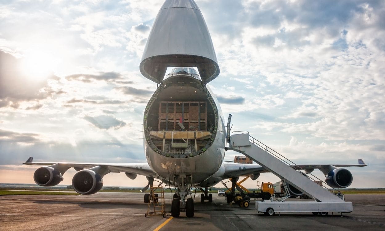 Almanya’ya Uçak ile Kargo Gönderimi
